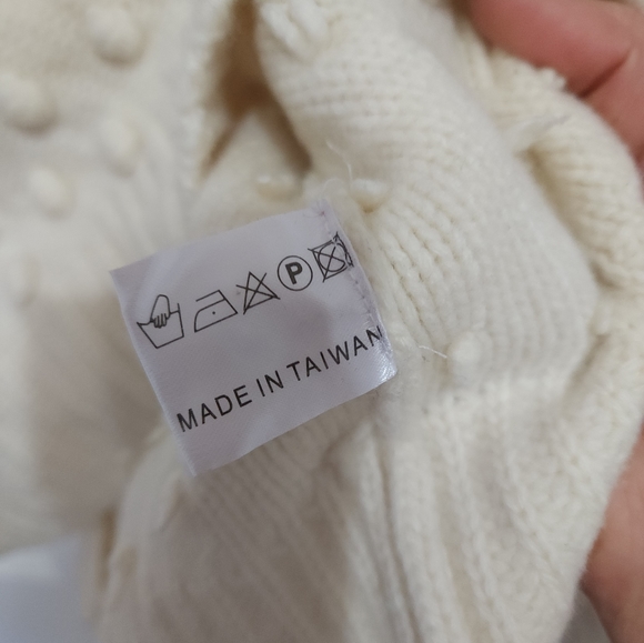 Anthropologie pom pom sweater - Picture 7 of 8